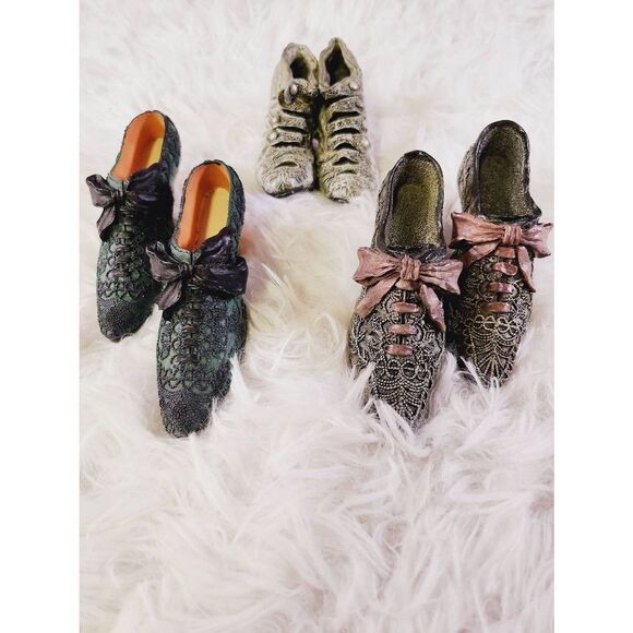 Collectible Miniature Shoe figurines Ceramic Vintage Mini Treasures - Picture 1 of 9